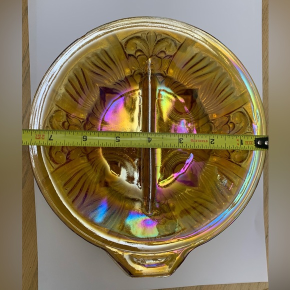 Pretty Carnival Glass Divided dish, small issues - Picture 6 of 9